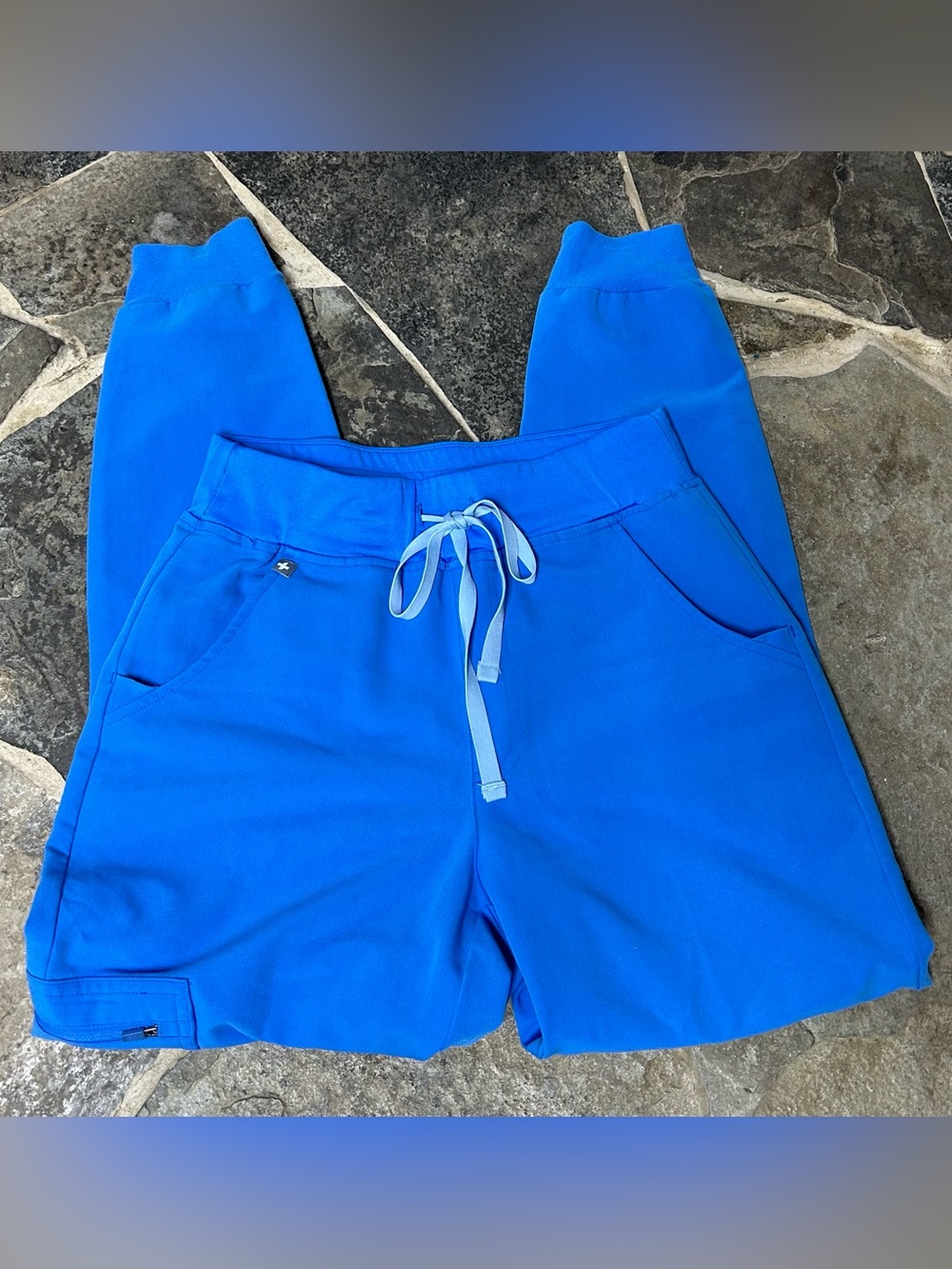 Figs Capri Blue Scrub Pants Xs